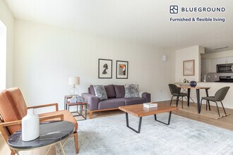 444 Washington Blvd, Unit FL3-ID1805 in Jersey City, NJ - Building Photo - Building Photo