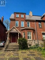 180 Cottingham St in Toronto, ON - Building Photo