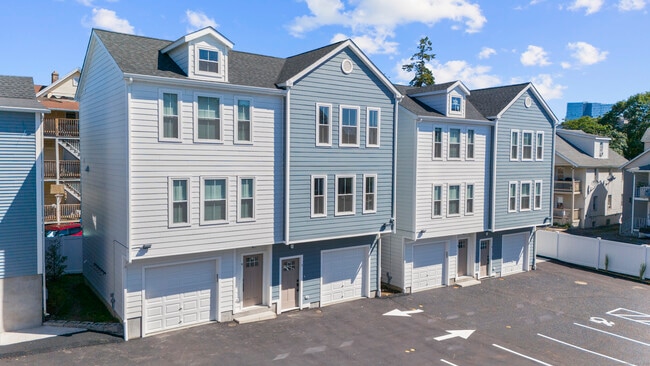 property at 14 Taylor St