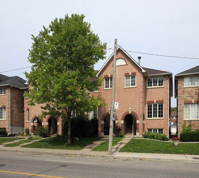 1155-1199 Lansdowne Ave in Toronto, ON - Building Photo - Building Photo