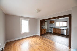 25 Vera St in East Haven, CT - Building Photo - Building Photo