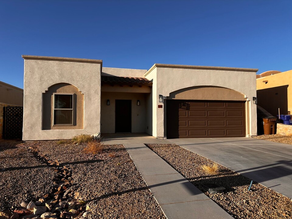 118 Scotland Ct in Las Cruces, NM - Building Photo