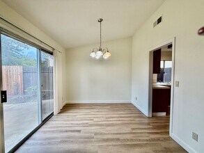 7721 Antelope Hills Dr in Antelope, CA - Building Photo - Building Photo