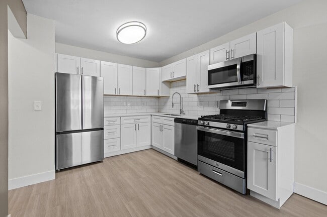 Canton Gardens Apartments - Canton, MI