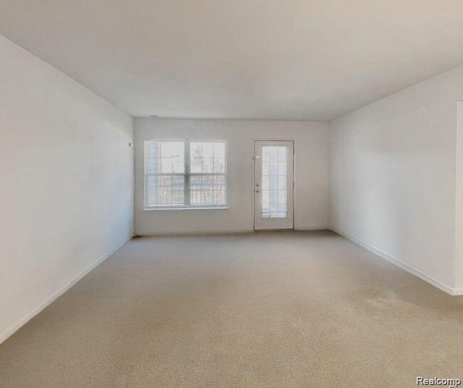 2664 S Knightsbridge Cir in Ann Arbor, MI - Foto de edificio - Building Photo