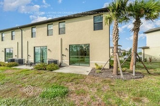 2011 E Landings Wy in Port Charlotte, FL - Building Photo - Building Photo
