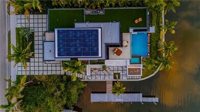 1100 Sandpiper St in Naples, FL - Building Photo - Building Photo