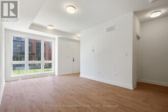 30 Burleigh Mews in Vaughan, ON - Building Photo - Building Photo