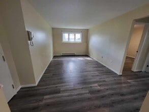 84 Parade St in Yarmouth, NS - Building Photo - Building Photo