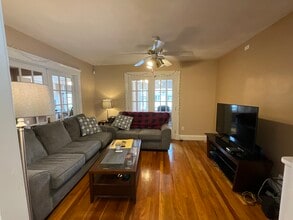88 1st St, Unit 90 in Medford, MA - Foto de edificio - Building Photo