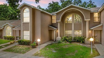 1645 Windsor Oak Ct in Kissimmee, FL - Building Photo
