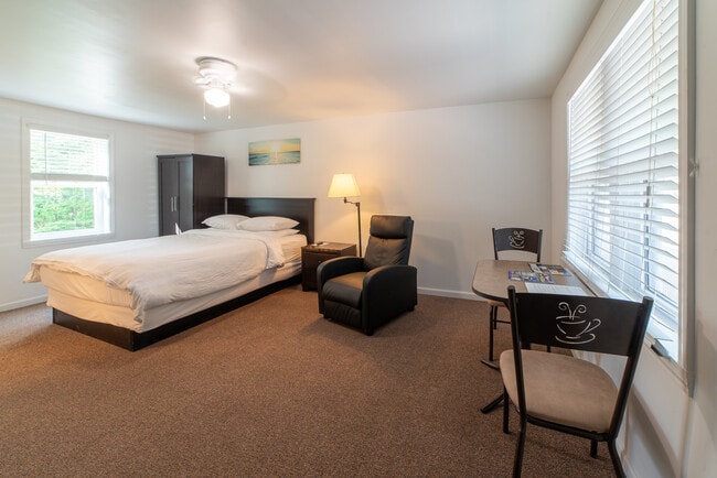 Inland Lakes Motel in Indian River, MI - Foto de edificio - Building Photo
