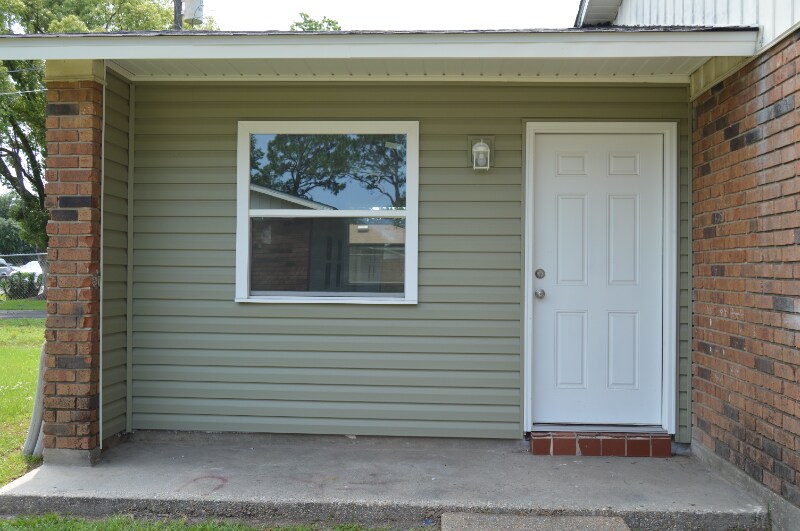 219 Leon St in Broussard, LA - Building Photo