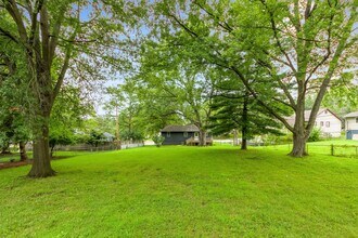 11911 Sycamore Ave in Grandview, MO - Building Photo - Building Photo