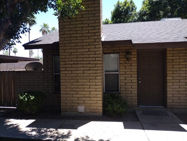 2515 S Maple Ave in Tempe, AZ - Building Photo - Building Photo