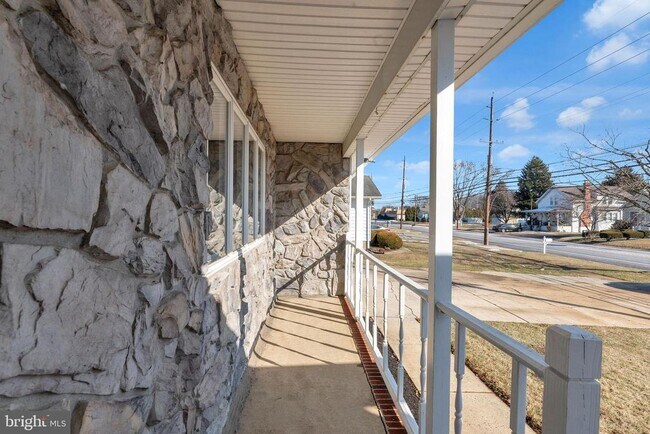 370 NJ-156 in Hamilton Township, NJ - Building Photo - Building Photo