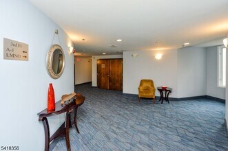 70 Adams St in Hoboken, NJ - Building Photo - Building Photo