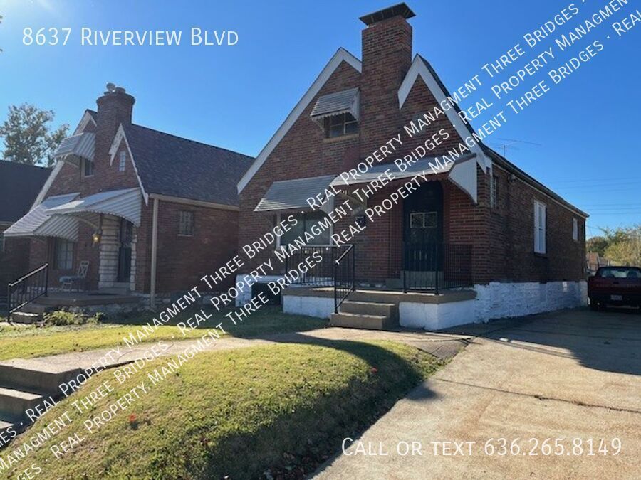 8637 Riverview Blvd in St. Louis, MO - Building Photo