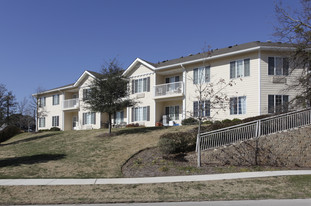 Holiday Parkwood Meadows Apartments