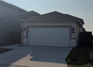 13 N 15th St in McAllen, TX - Building Photo - Building Photo