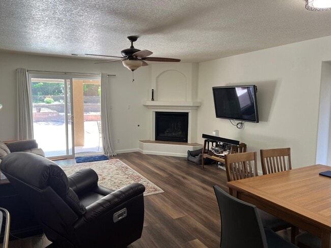 1943 Busher St SE in Albuquerque, NM - Building Photo - Building Photo