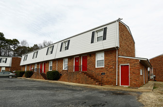 Windsong Apartments in Gastonia, NC - Building Photo - Building Photo