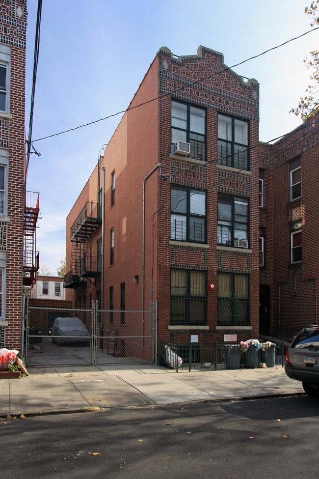 655 Miller Ave in Brooklyn, NY - Building Photo - Building Photo