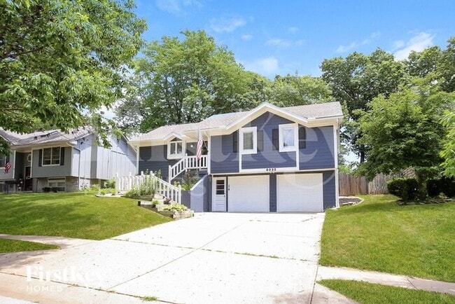 property at 8033 N Everton Ave