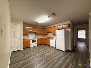 108 Castellon Ct in Killeen, TX - Building Photo - Building Photo