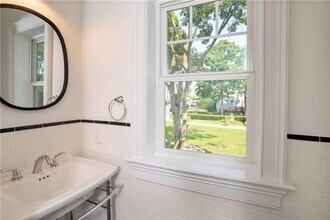 15 Park Ave in Harrison, NY - Building Photo - Building Photo