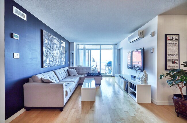 2305 Remembrance Rue in Lachine, QC - Building Photo - Building Photo