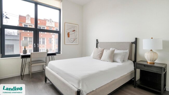 2480-2522-2522 N Milwaukee Ave