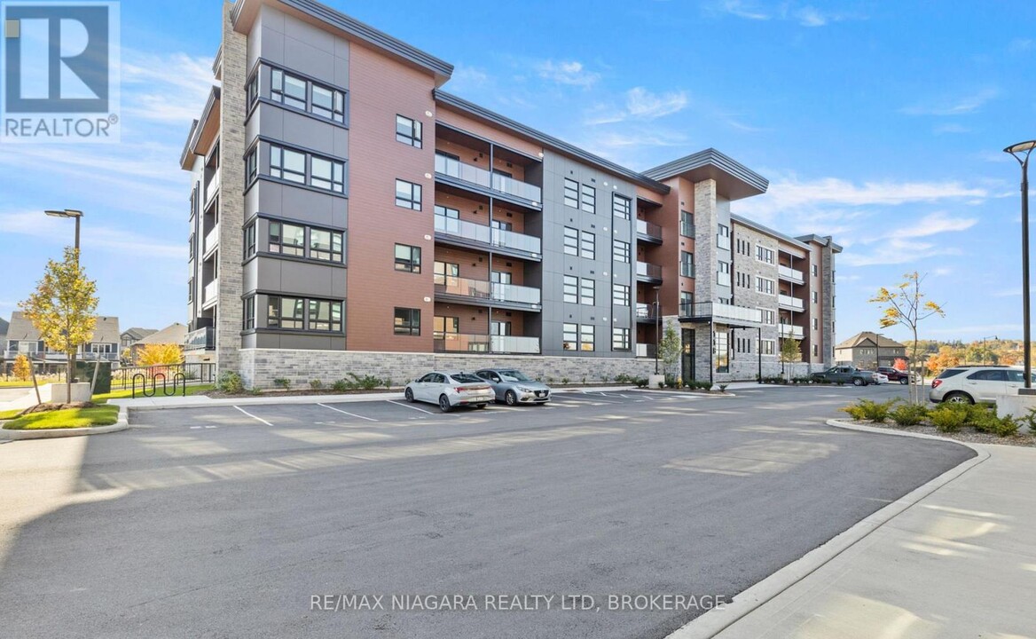 118-118 Summersides Blvd in Thorold, ON - Building Photo