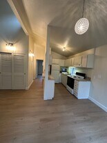 Capitol Crest in Seattle, WA - Building Photo