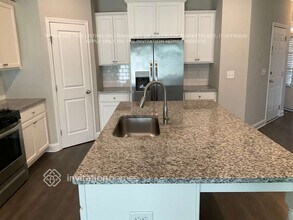 841 Alder Grv Trce in Loganville, GA - Building Photo - Building Photo