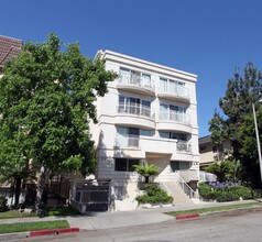 1247 Barry Ave in Los Angeles, CA - Foto de edificio - Building Photo