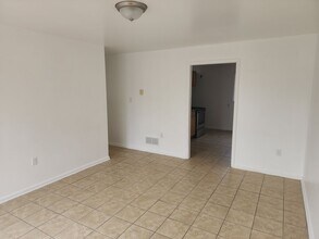 339 Sheridan Dr in New Castle, DE - Building Photo - Building Photo