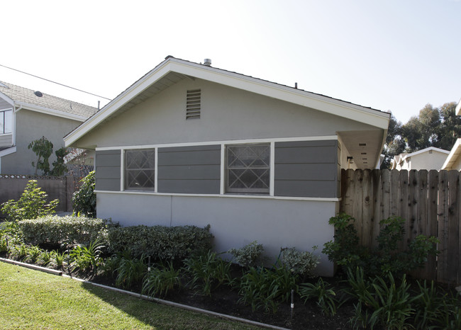 171 Monte Vista Ave in Costa Mesa, CA - Building Photo - Building Photo