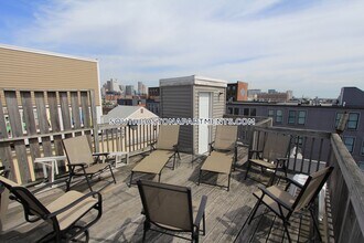 254 W 3rd St, Unit 3 in Boston, MA - Building Photo - Building Photo