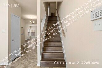 2622 Crown Hollow in San Antonio, TX - Building Photo - Building Photo