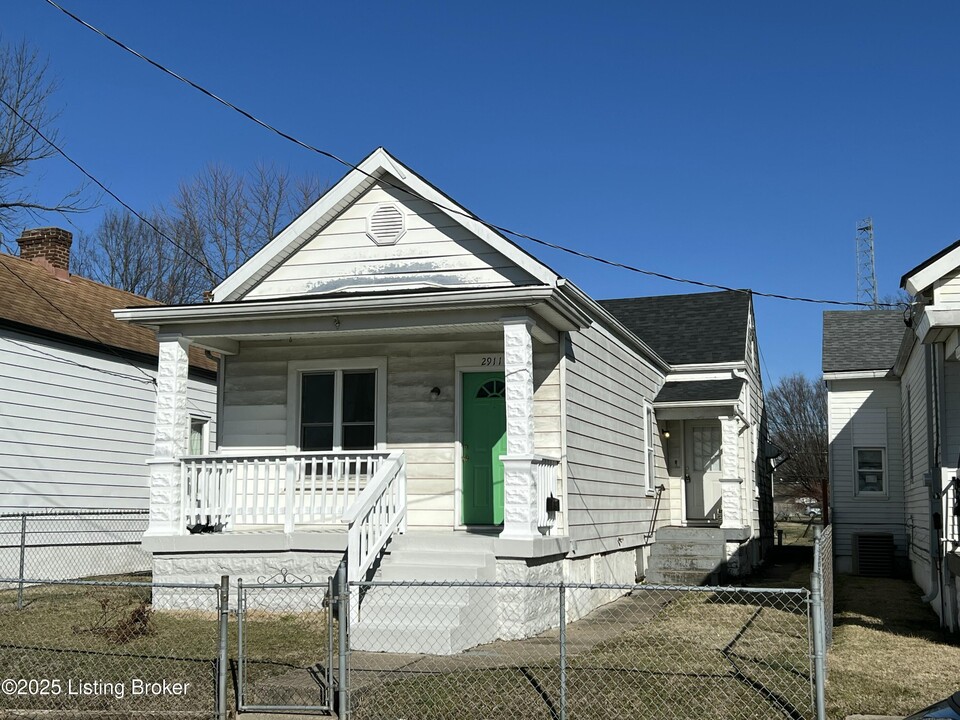 2911 Slevin St in Louisville, KY - Building Photo
