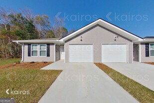158 Cottage Grove Rd in Brunswick, GA - Building Photo