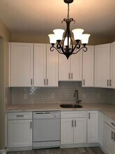 20419 Riverbend Sq, Unit Riverbend Condo in Sterling, VA - Foto de edificio - Building Photo