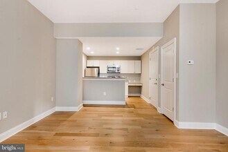 220 S 16th St in Philadelphia, PA - Building Photo - Building Photo