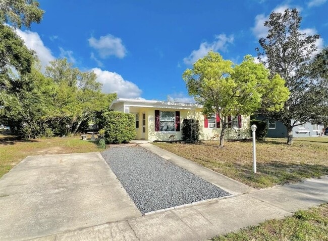 1246 Newhope Rd in Spring Hill, FL - Building Photo - Building Photo