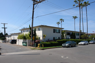 Vista Del Mar in Del Mar, CA - Building Photo - Building Photo