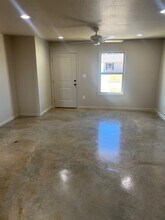 814 N 8th Ave, Unit #A in Paragould, AR - Foto de edificio - Building Photo