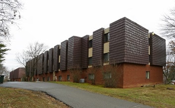 Jennie Gardens Apartments in Beaver Falls, PA - Building Photo - Building Photo