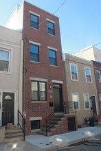 1924 Titan St in Philadelphia, PA - Building Photo - Building Photo