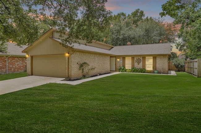 property at 9810 Kiwi Ln